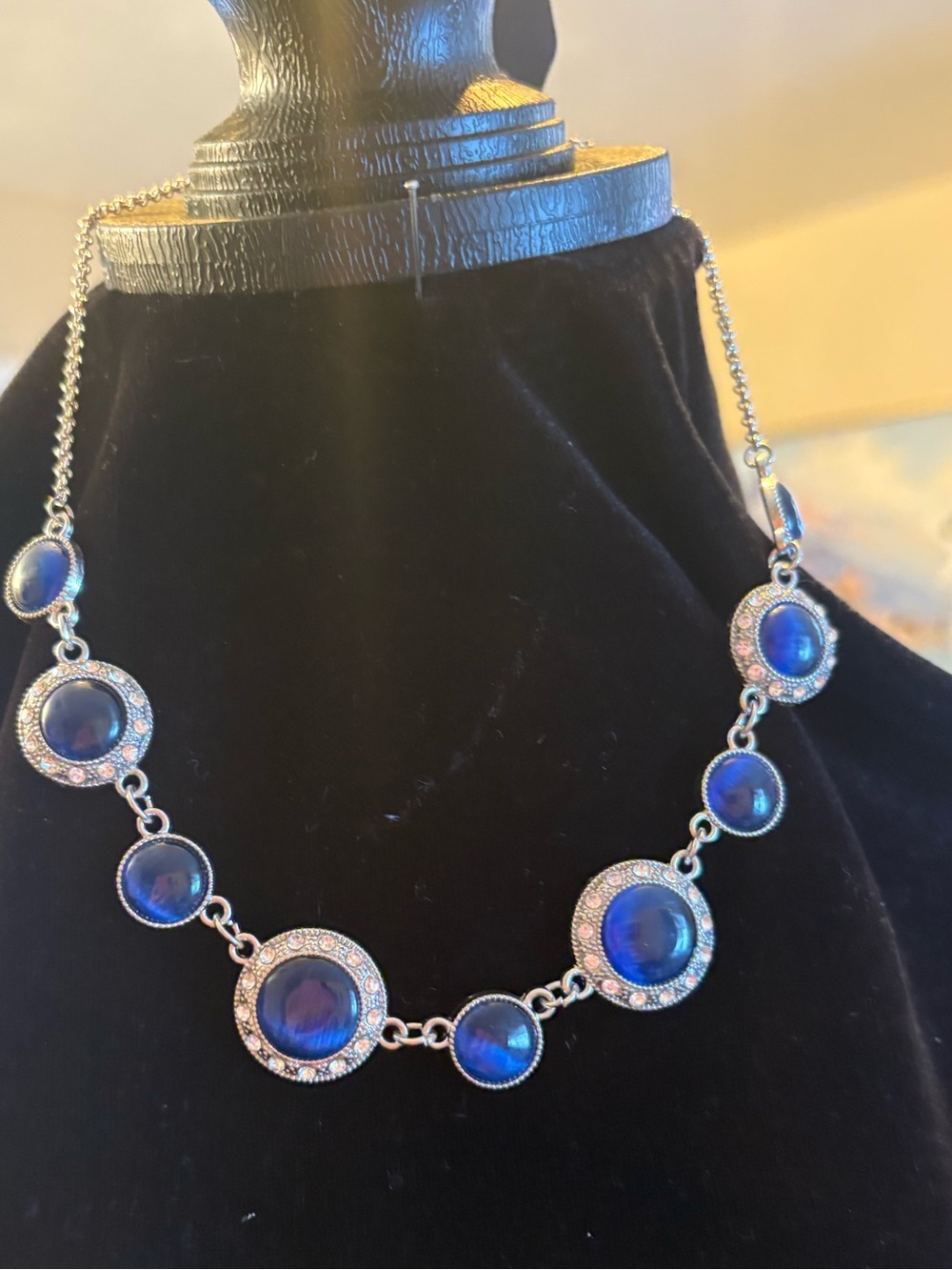 Elegant Blue Crystal Circle Necklace